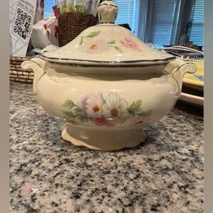 Vintage HomerLaughlin Virginia Rose sugar bowl